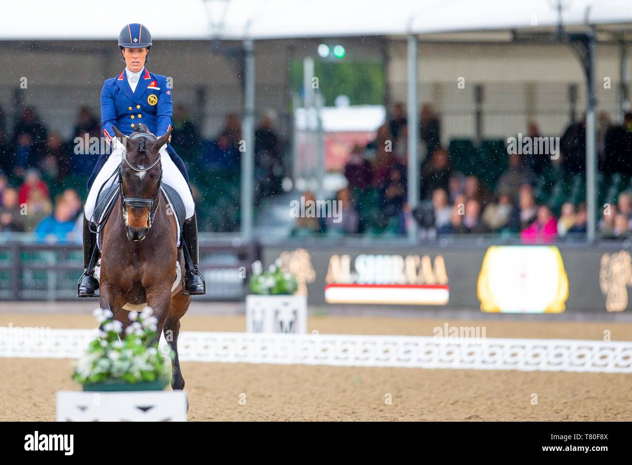 Windsor, Berkshire, Regno Unito. 09 Maggio, 2019. Vincitore. Charlotte Dujardin in sella Erlentanz. GBR. L'Al Shira"aa Grand Prix. CDI4*. Dressage. Royal Windsor Horse Show. Windsor. Berkshire. Regno Unito. GBR. 09/05/2019. Credito: Sport In immagini/Alamy Live News Foto Stock