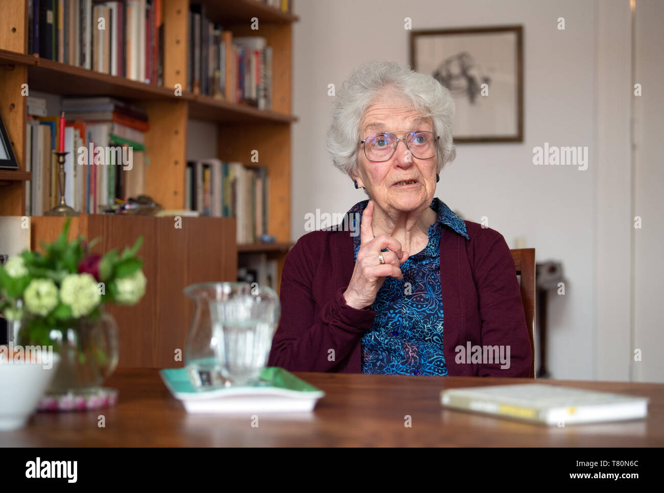 Berlino, Germania. 09 Maggio, 2019. Magno Nussbaum, un amico delle sorelle Margot e la casa di Anna Frank, colloqui durante un dpa intervista circa il libro "Anne Frank - Liebe Kitty'. 'Dear Kitty' è il destinatario immaginario di molte lettere diario di Anne Frank. (Per "Amore Kitty' - Anne Frank del romanzo è riscoperto) Credito: Soeren Stache/dpa/Alamy Live News Foto Stock