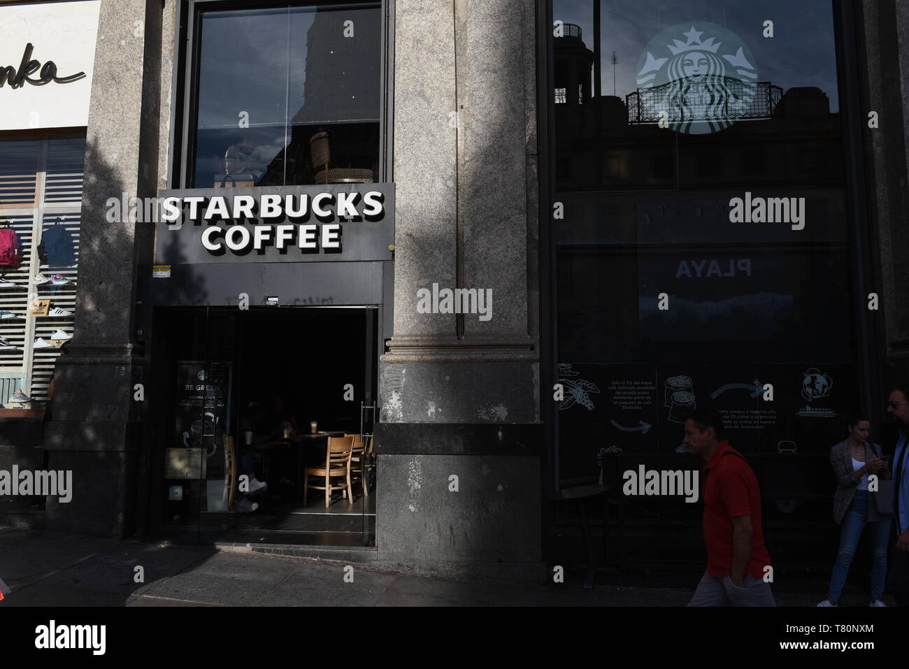 9 maggio 2019 - Madrid, Madrid, Spagna - Starbucks Coffee shop visto a Piazza Callao in Madrid. (Credito Immagine: © Giovanni Milner/SOPA immagini via ZUMA filo) Foto Stock