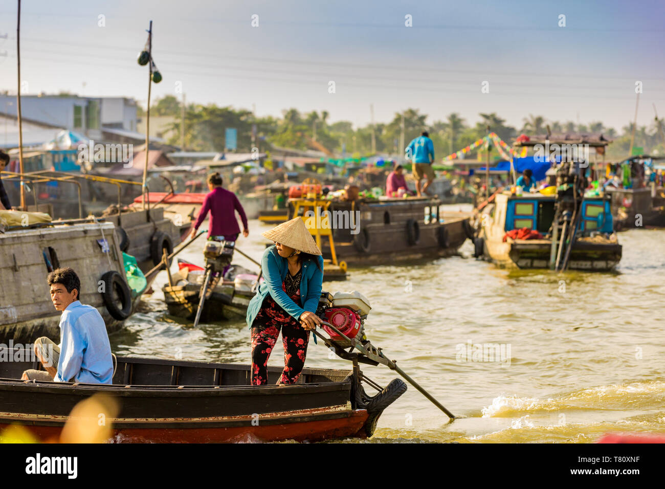 Il mercato galleggiante al di fuori di Can Tho, Vietnam, Indocina, Asia sud-orientale, Asia Foto Stock
