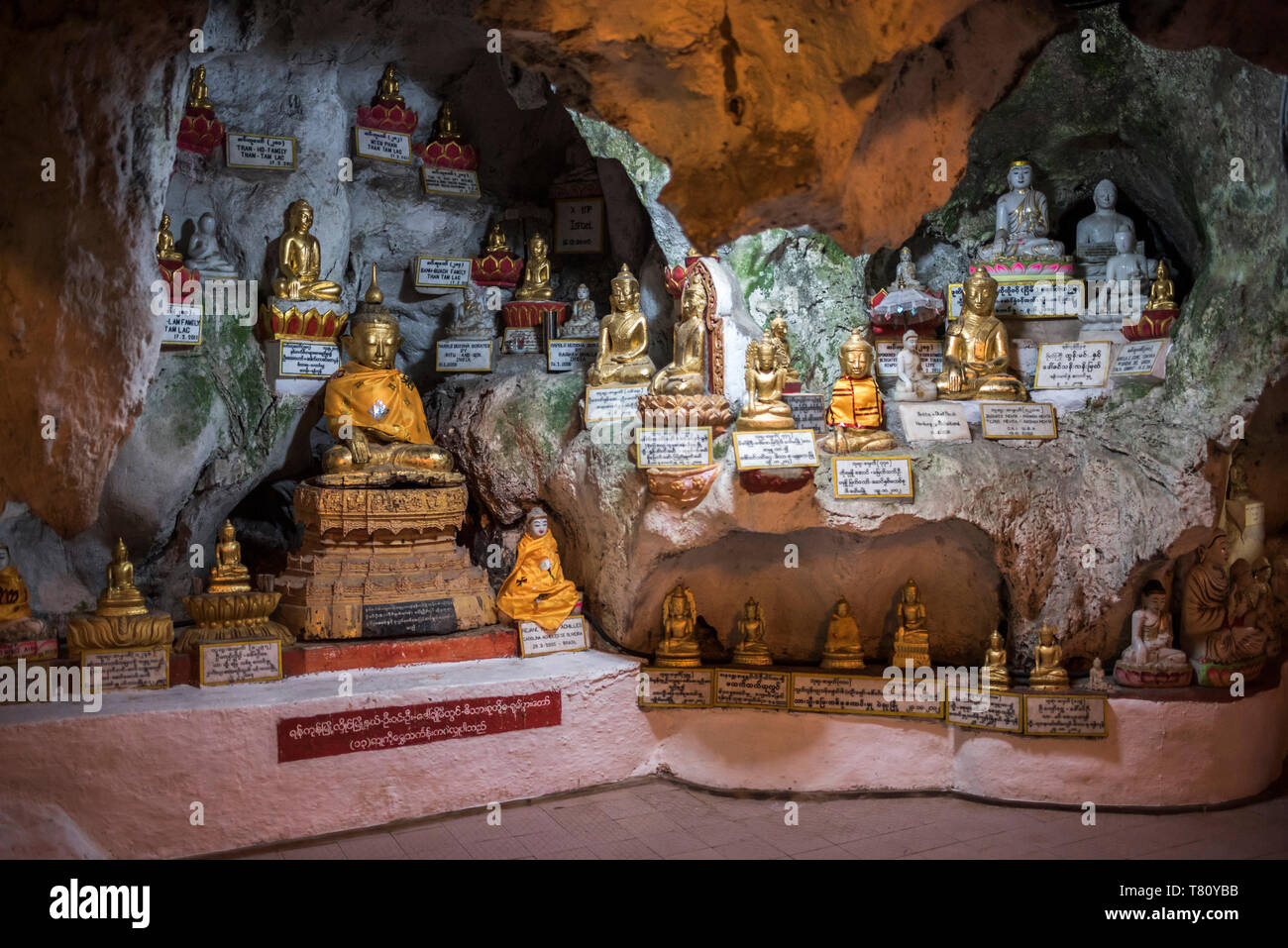 Grotta di Pindaya Festival, Pindaya, Stato Shan, Myanmar (Birmania), Asia Foto Stock