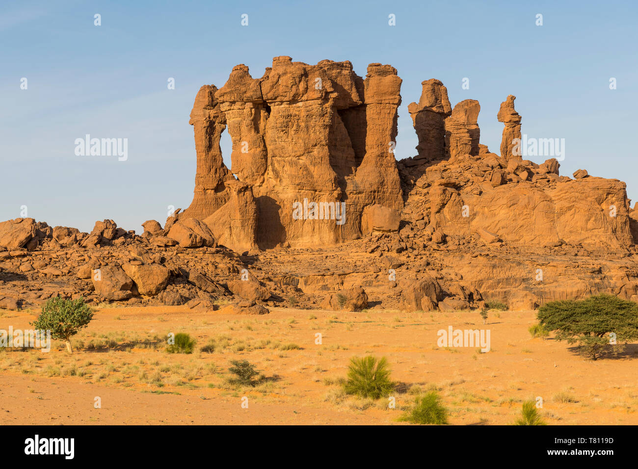 Le splendide formazioni rocciose, Ennedi altopiano, Sito Patrimonio Mondiale dell'UNESCO, la regione di Ennedi, Ciad, Africa Foto Stock