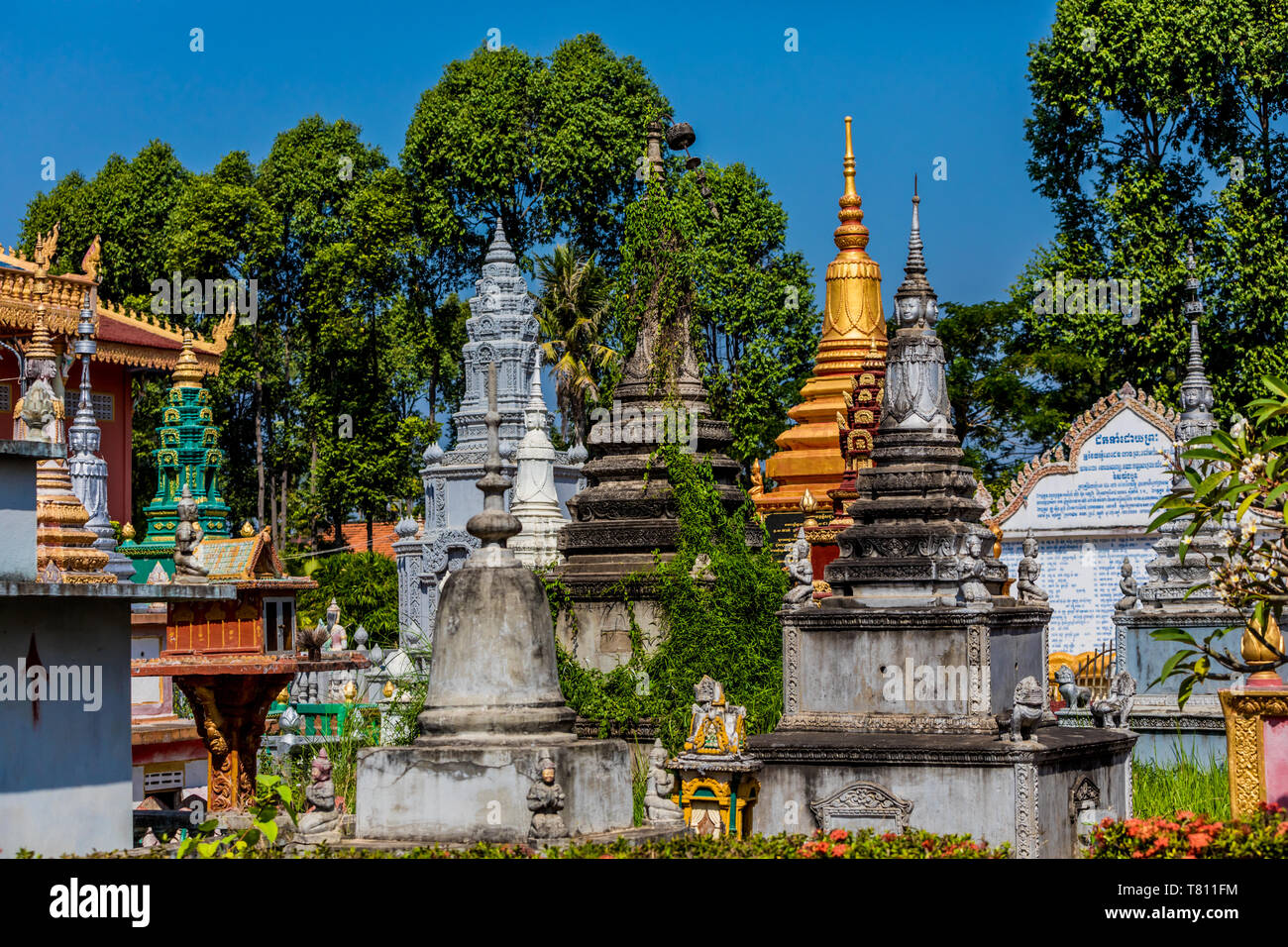Divieto di Angkor i templi e le statue in Kampong Cham, Cambogia, Indocina, Asia sud-orientale, Asia Foto Stock