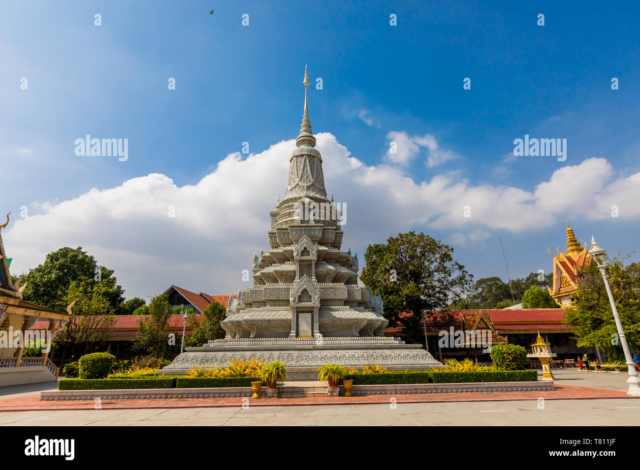 Templi presso il Palazzo Reale di Phnom Penh, Cambogia, Indocina, Asia sud-orientale, Asia Foto Stock