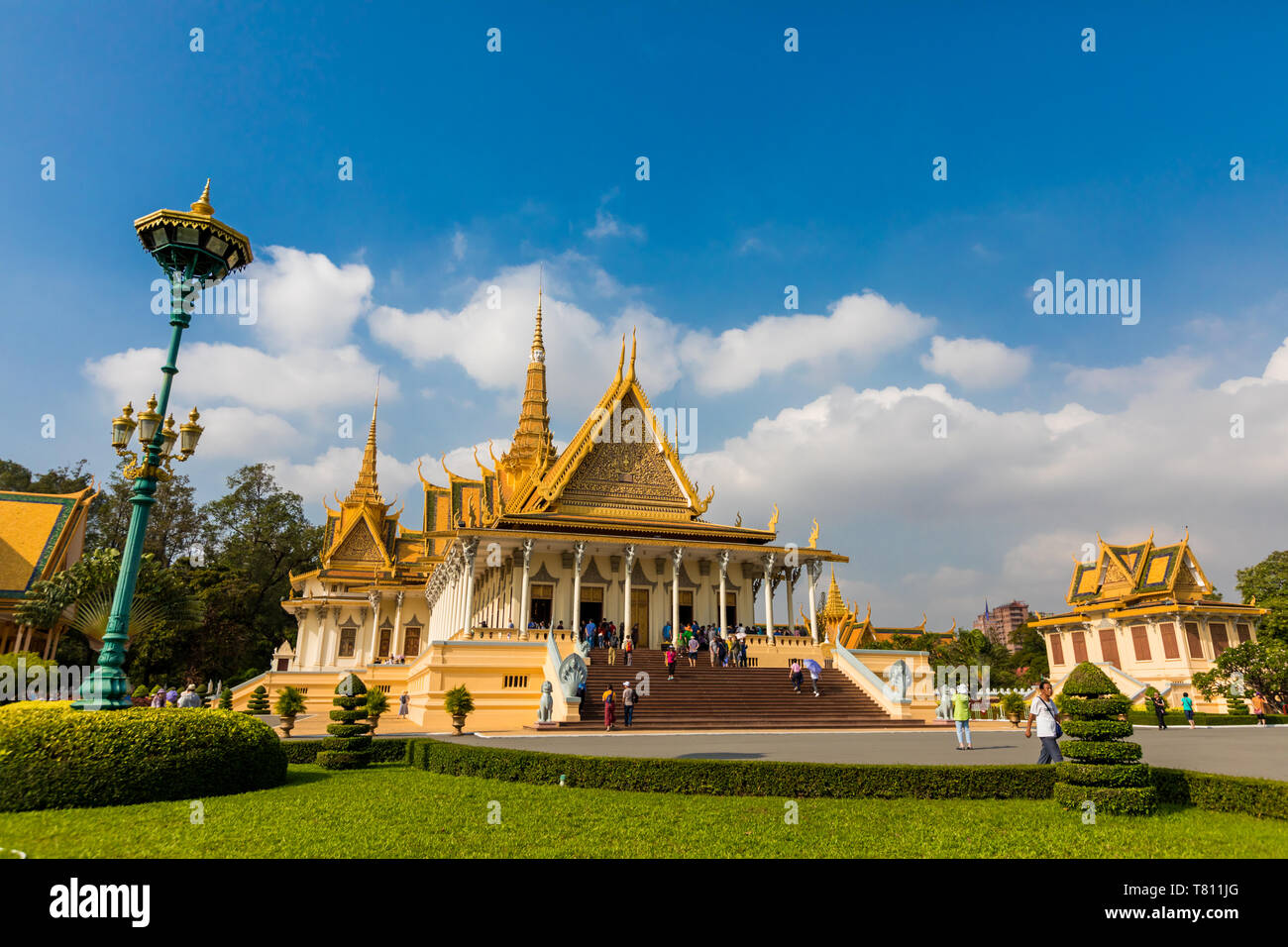 Templi presso il Palazzo Reale di Phnom Penh, Cambogia, Indocina, Asia sud-orientale, Asia Foto Stock
