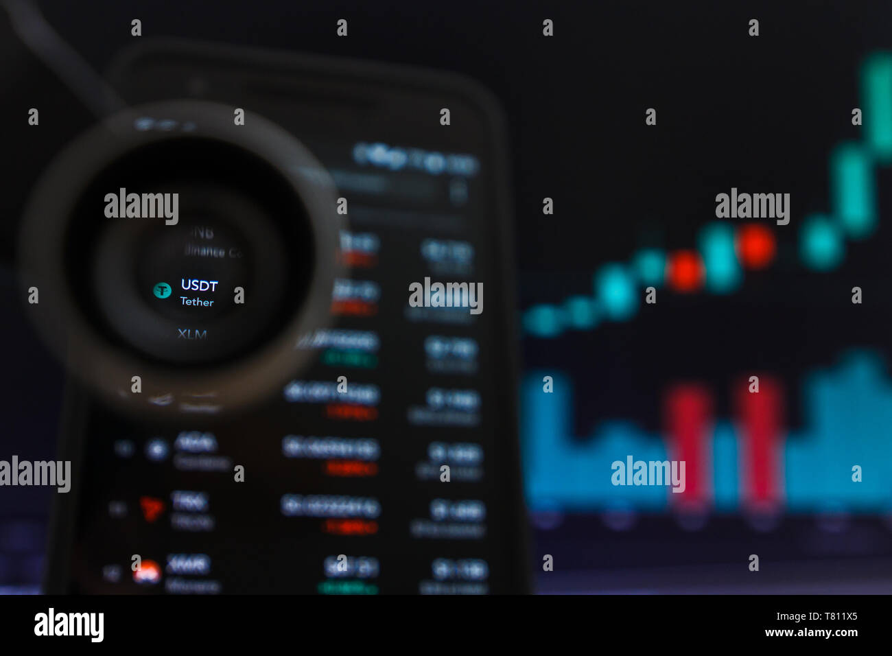 SAN FRANCISCO, STATI UNITI - 9 Maggio 2019: un grafico di tendenza crescente di USDT Tether Cryptocurrency. L'illustrazione delle candele verde bar di tendenza di sollevamento, San Fr Foto Stock