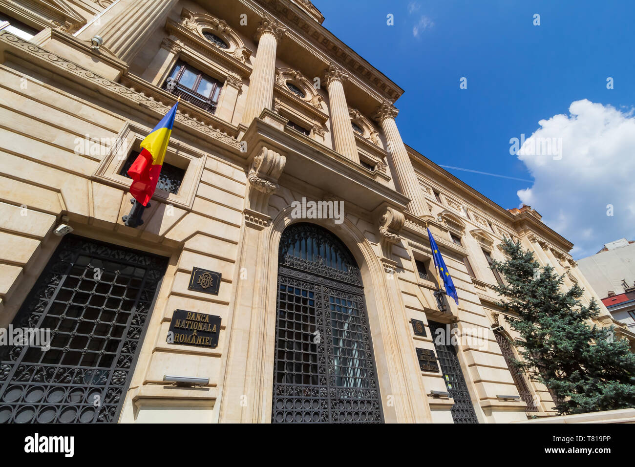 Bucarest, Romania - Maggio 02, 2019: La Banca nazionale di Romania sede, in questa immagine è la vecchia ala della BNR Palace, costruito tra il 1884 un Foto Stock