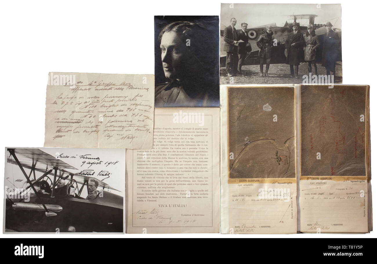 Natale Palli (1895 - 1919). Le fotografie e i documenti di questo leggendario Italiano Prima Guerra Mondiale pilota. Egli ha partecipato al famoso air raid su Vienna guidato da Gabriele d'Annunzio il 9 agosto 1918, quando invece di bombe, una squadra navale italiana è scesa di centinaia di migliaia di volantini al di sopra del centro di Vienna, che invita il popolo austriaco per la fine della guerra. Un interessante dossier con numerose foto del Palli e il suo aereo, tra cui la famosa fotografia di Palli e d'Annunzio dopo il loro volo per Vienna con una mano-scritto iscrizione in d, Additional-Rights-Clearance-Info-Not-Available Foto Stock