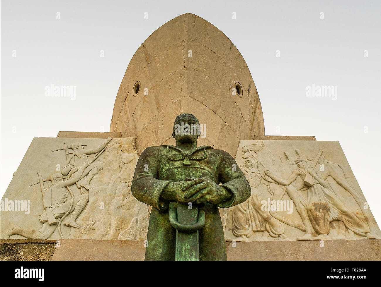Monumento ai Caduti di Siracusa in Africa. (Siracusa - Italia) Foto Stock