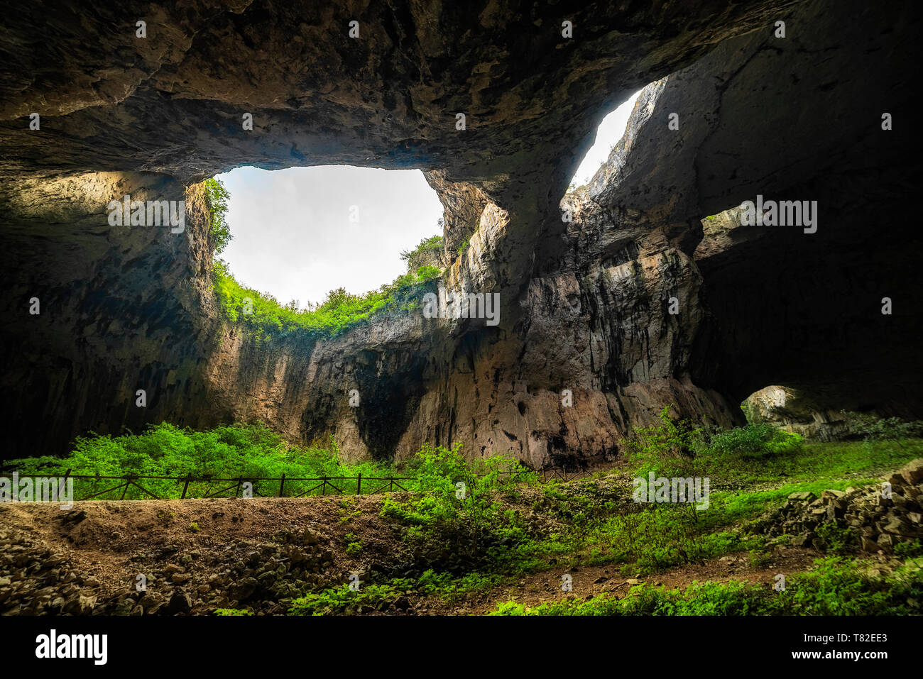 Devetashka cave, vicino alla città di Lovech, Bulgaria. Foto Stock