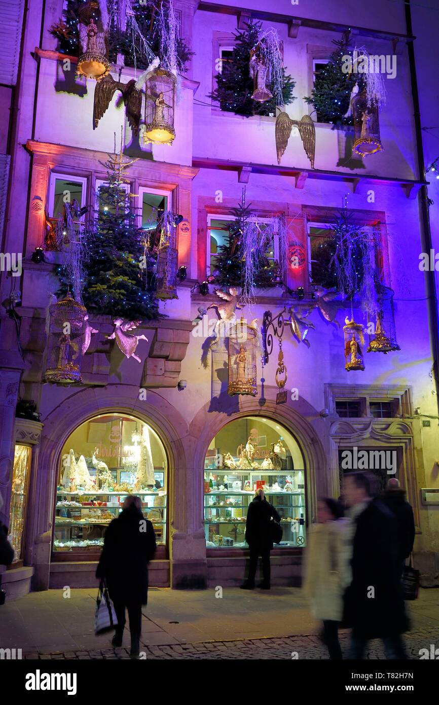 Francia, Bas Rhin, Strasburgo, città vecchia elencati come patrimonio mondiale dall' UNESCO, Christian pasticceria (pasticceria) su rue Merciere, facciata decorata per Natale Foto Stock