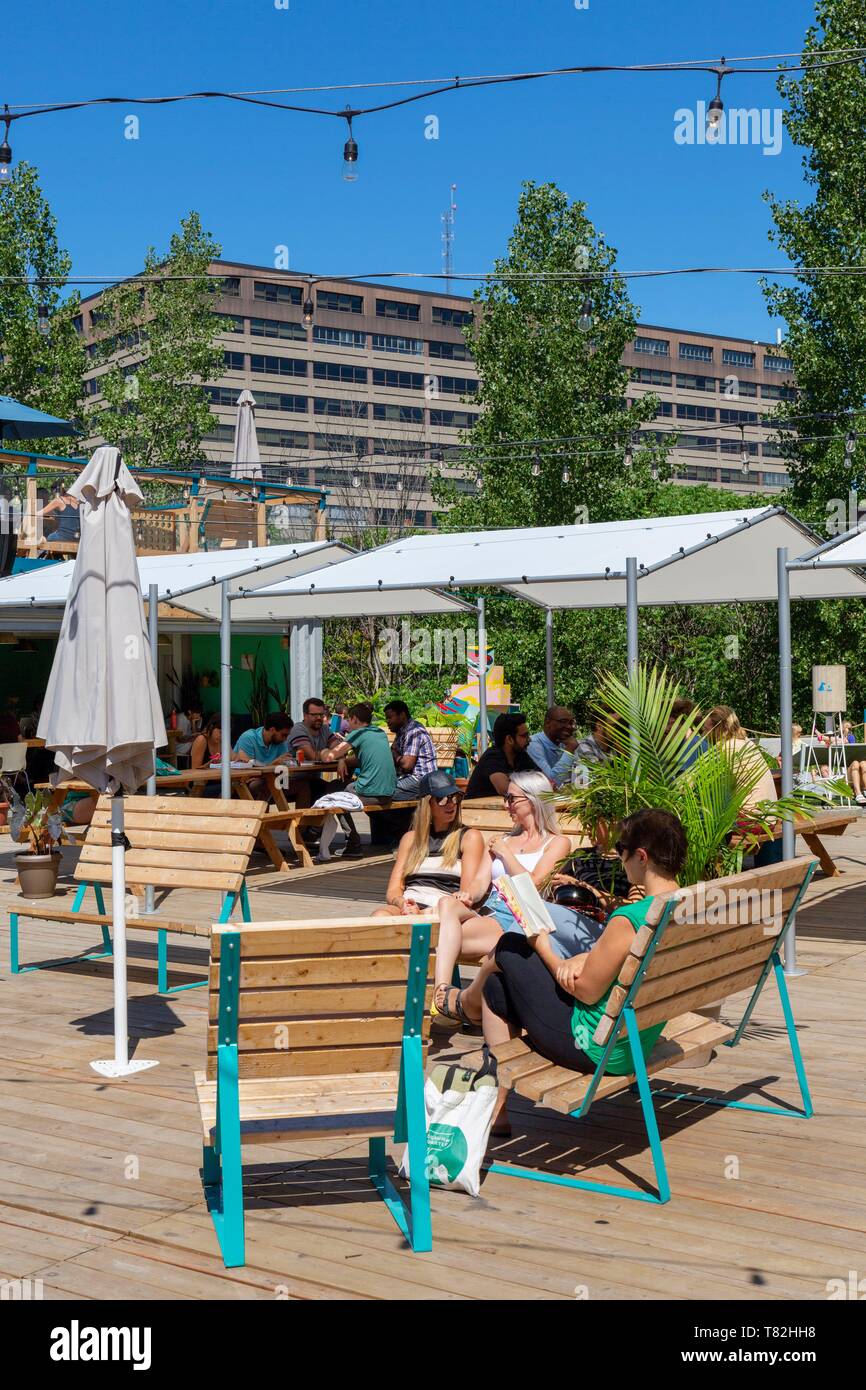 Canada, Provincia di Quebec, Montreal, Plateau-Mont-Royal, Mile-End, parco Champ des Possibles, zona comune nuovo spazio di lavoro, reti ed eventi all'aperto Foto Stock