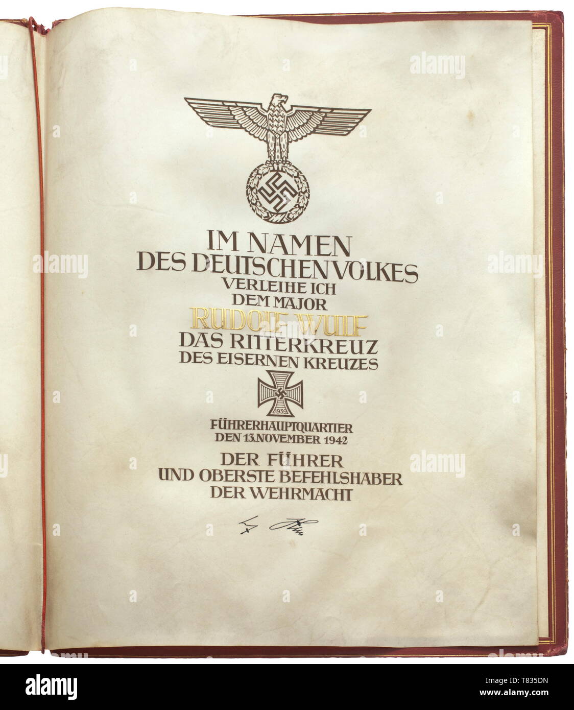 La station wagon di foglie di quercia vincitore Generalmajor Rudolf Wulf (1905 - 1972) documento di aggiudicazione e la cartella per il cavaliere del Cross della croce in ferro del 1939, datata 13 novembre 1942: una pergamena doppio- xx secolo, Additional-Rights-Clearance-Info-Not-Available Foto Stock