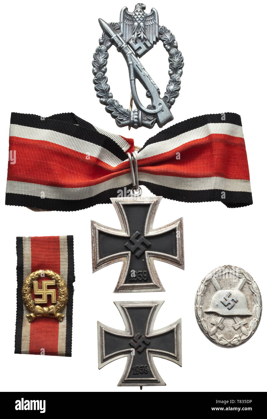 La station wagon di foglie di quercia vincitore Generalmajor Rudolf Wulf (1905 - 1972) documento di aggiudicazione e la cartella per il cavaliere del Cross della croce in ferro del 1939, datata 13 novembre 1942: una pergamena doppio- xx secolo, Additional-Rights-Clearance-Info-Not-Available Foto Stock