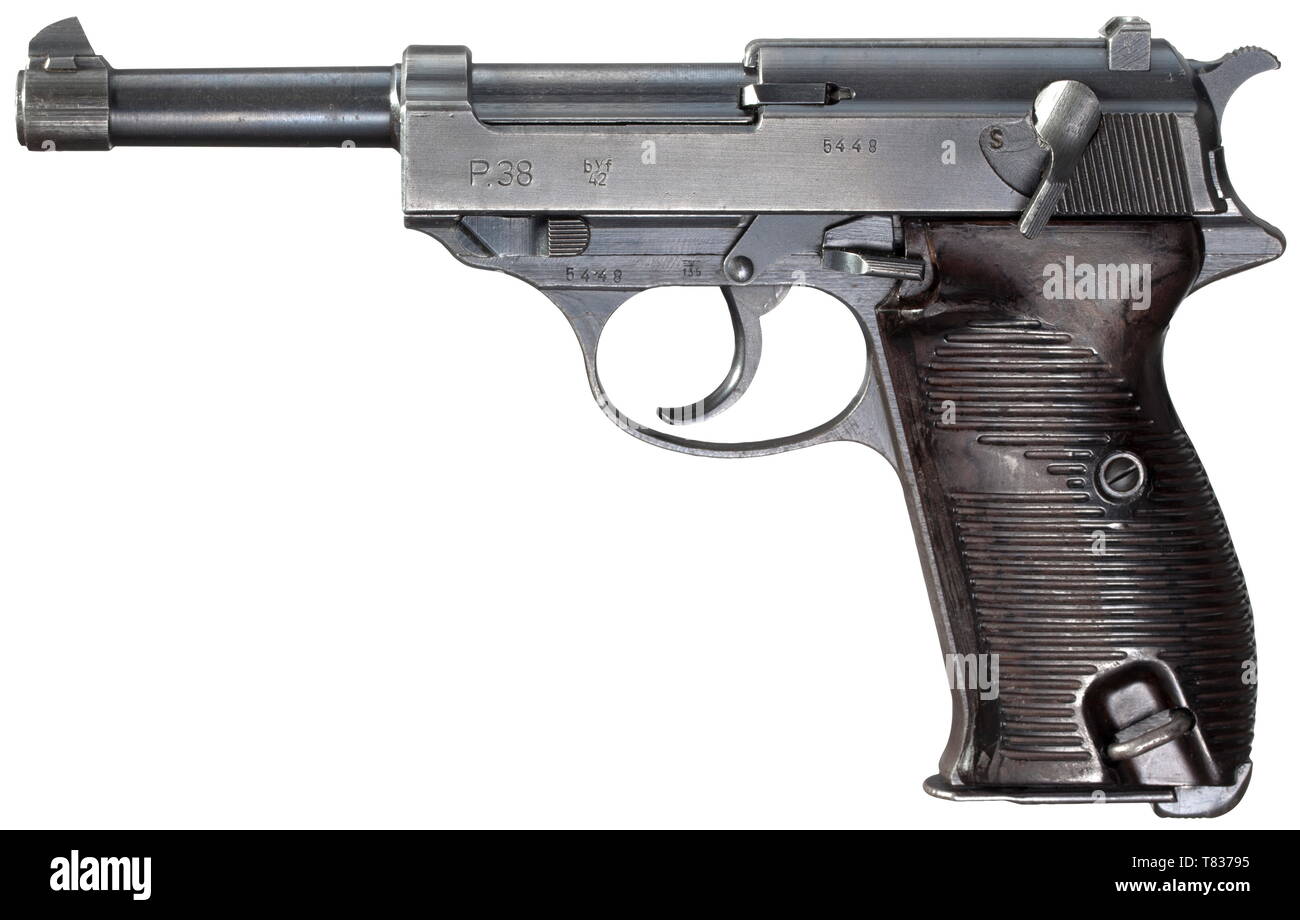 Un Mauser P 38, codice "byf 42' Cal. 9 mm Parabellum, n. 5448. I numeri corrispondenti. Quasi luminosa alesaggio. Accettazione segna eagle/135 sulle parti principali. Originale completo su blu opaco finitura Mauser, parzialmente leggermente colorate. Il marrone scuro in bachelite pannelli di presa. Rivista corretta con accettazione eagle/359. Inizio ricercato Mauser P 38 in quasi perfette condizioni. Erwerbsscheinpflichtig. storica, storica del xx secolo, Additional-Rights-Clearance-Info-Not-Available Foto Stock