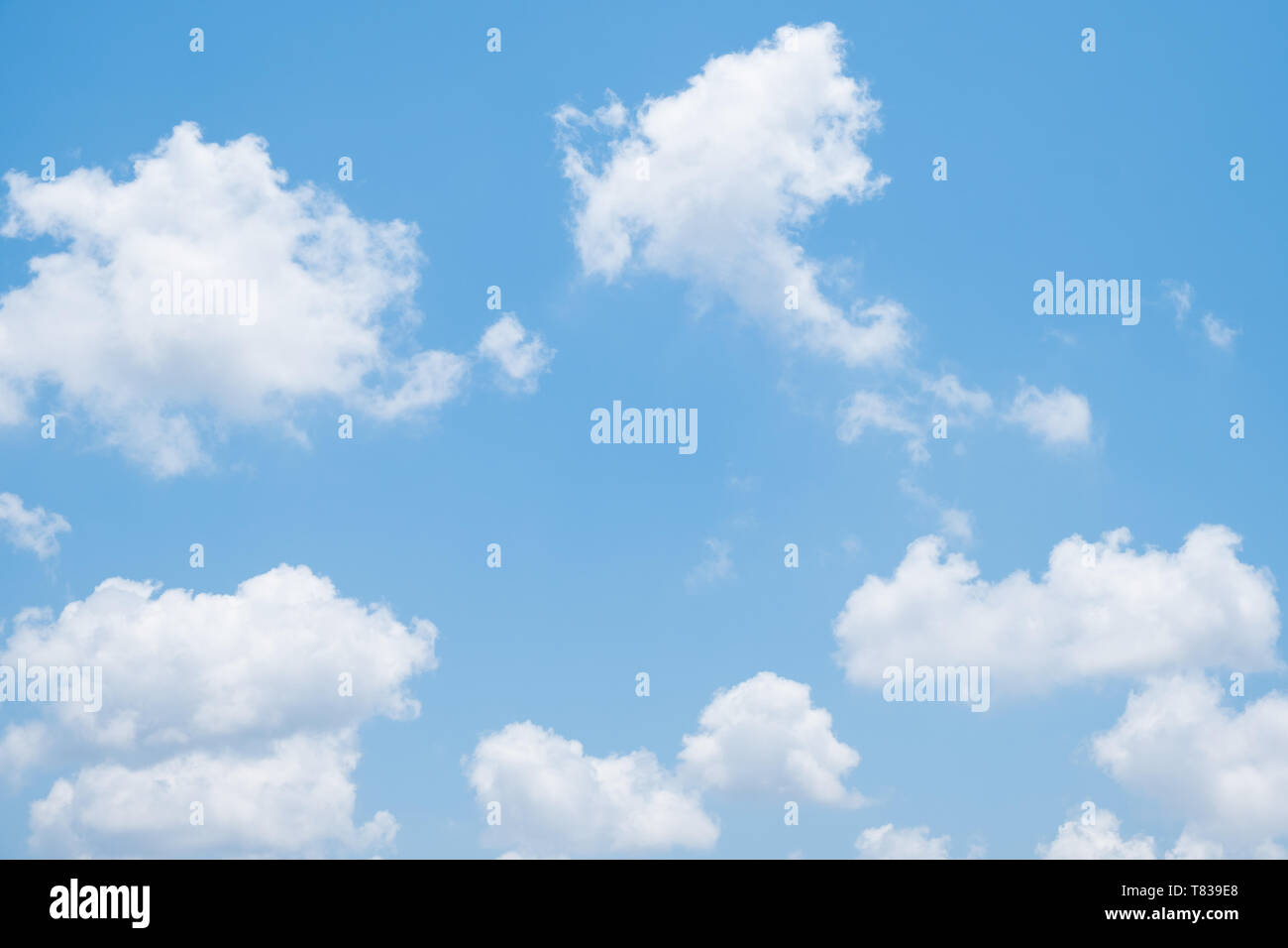 Panorama di cielo blu con nuvole bianche durante il giorno , ressource grafica Foto Stock