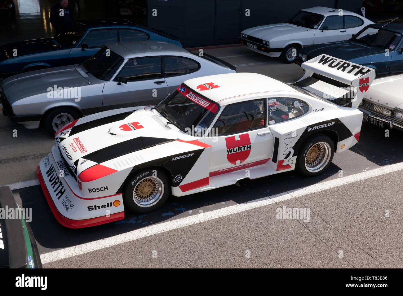 Vista aerea di Zakspeed Ford Capri, in pit lane, durante il 2019 Silverstone Classic Media Day Foto Stock