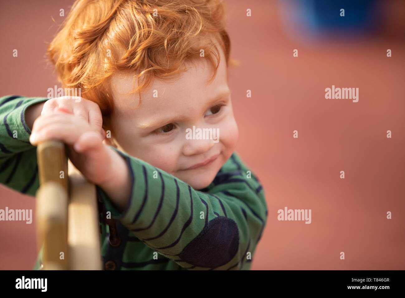 Ritratto di ragazzo con i capelli rossi Foto Stock