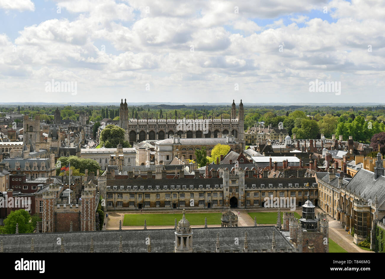 Vista generale della Cambridge University incluso il gran cortile di St John's College e Trinity College, il Senato e le vecchie scuole, Gonville & Caius College e il Kings College Chapel. Foto Stock