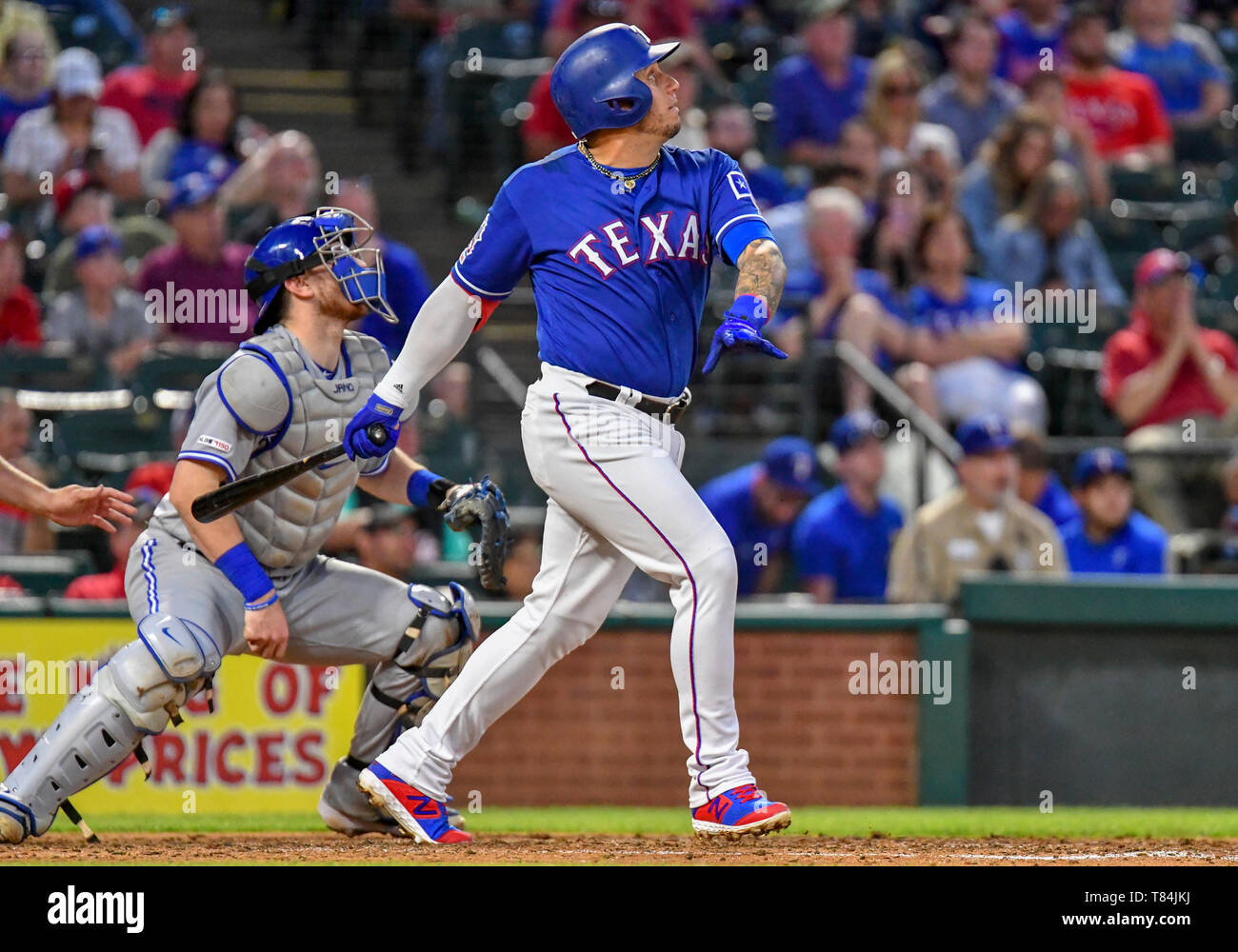 Maggio 04, 2019: Texas Rangers terzo baseman Asdrubal Cabrera #14 durante una partita MLB tra il Toronto Blue Jays e Texas Rangers a Globe Life Park in Arlington, Texas TX sconfitto Toronto 8-5 Albert Pena/CSM. Foto Stock