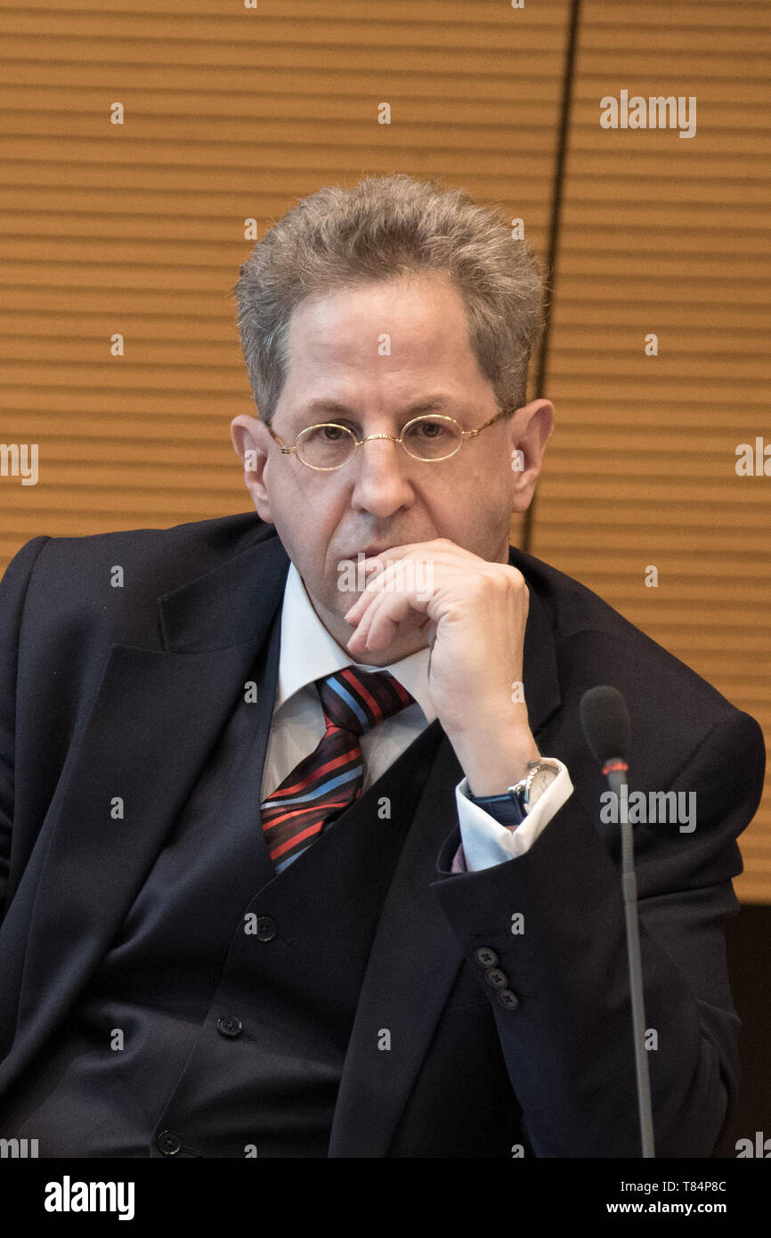 11 maggio 2019, Berlin: Hans-Georg Maaßen (CDU), ex presidente dell'Ufficio per la protezione della costituzione, prende parte ad un evento di discussione del Berliner Kreis nell'Unione. Si è discusso in che misura il cosiddetto Islam politico è compatibile con i valori e le tradizioni della nostra liberale società pluralistica. Foto: Jörg Carstensen/dpa Foto Stock