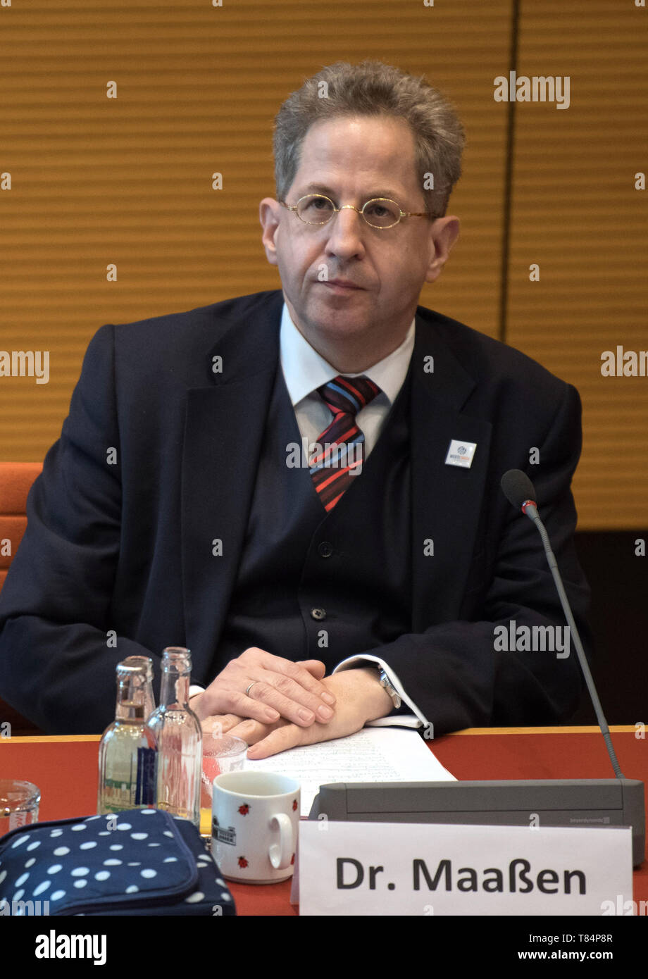 11 maggio 2019, Berlin: Hans-Georg Maaßen (CDU), ex presidente dell'Ufficio per la protezione della costituzione, prende parte ad un evento di discussione del Berliner Kreis nell'Unione. Si è discusso in che misura il cosiddetto Islam politico è compatibile con i valori e le tradizioni della nostra liberale società pluralistica. Foto: Jörg Carstensen/dpa Foto Stock