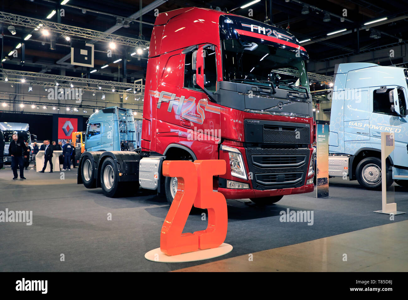 Helsinki, Finlandia. 09 Maggio, 2019. Volvo Trucks presenta Volvo FH 25 Anno di edizione speciale su Transport-Logistics 2019. Credito: Taina Sohlman/agefotostock Foto Stock