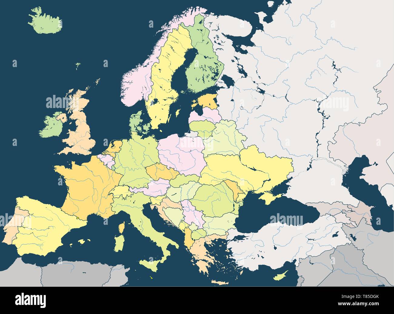Europa alto vettore dettagliata mappa politico con i fiumi e i nomi di paesi. Illustrazione Vettoriale