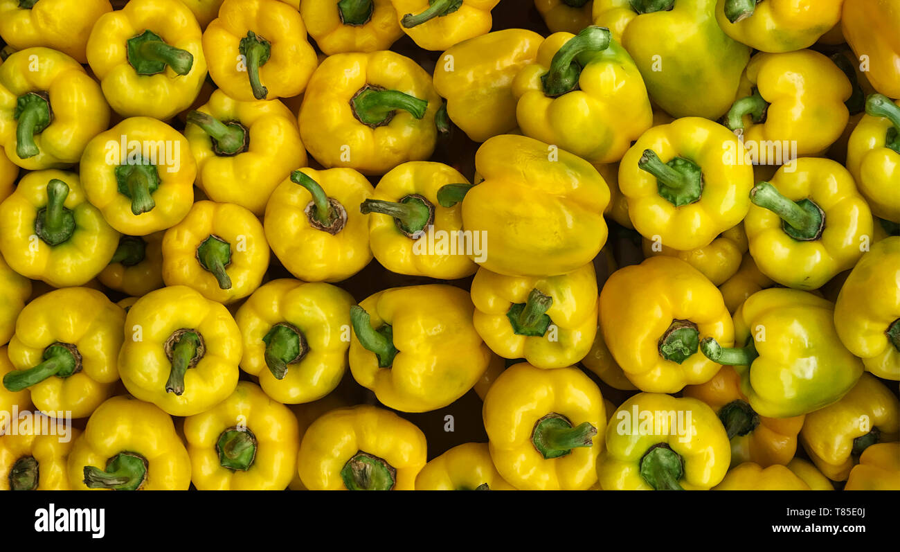 Giallo peperoni, backgroun mazzetto di campana gialla peperoni Foto Stock