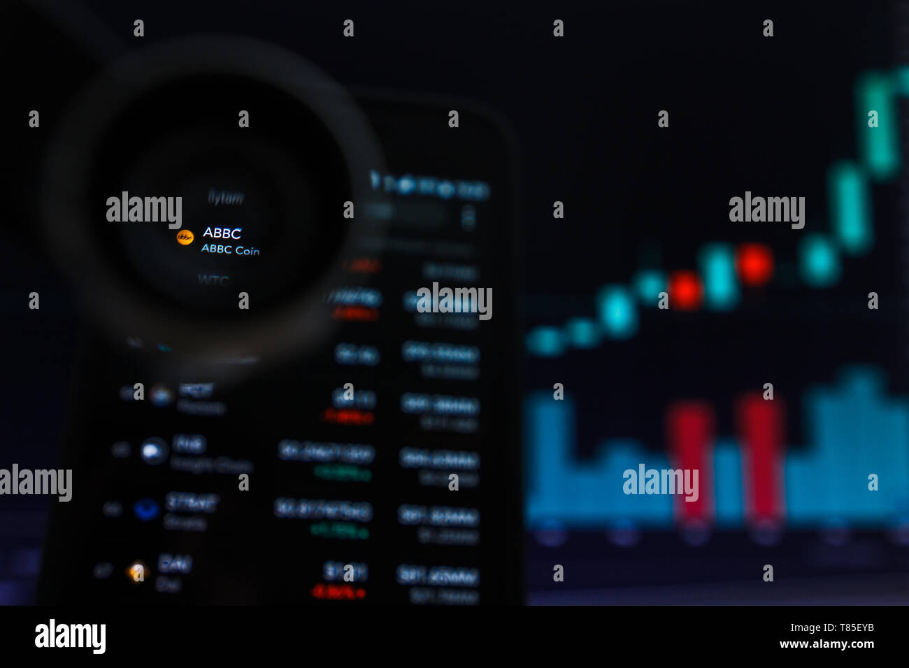 SAN FRANCISCO, STATI UNITI - 9 Maggio 2019: un grafico di tendenza crescente di ABBC Coin Cryptocurrency. L'illustrazione delle candele verde bar di tendenza di sollevamento, San Fran Foto Stock