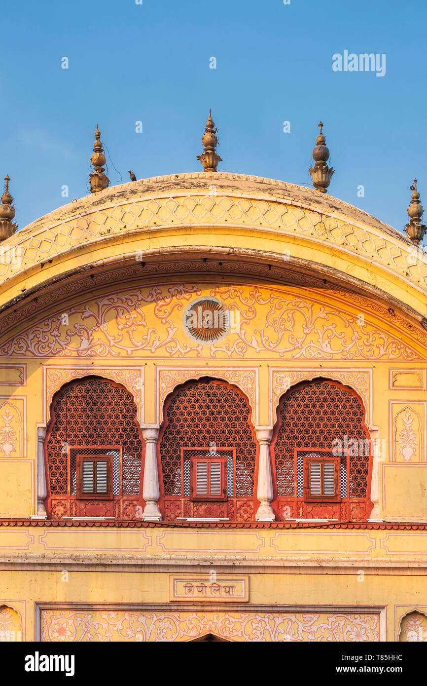 India Rajasthan, Jaipur, Tripolia Bazar, Tripolia Gate è uno del cancello di ingresso del Palazzo di Città Foto Stock