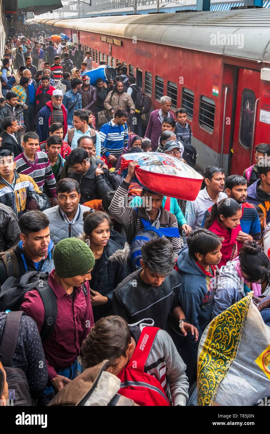 India, Nuova Delhi Paharganj distretto, stazione ferroviaria di New Delhi Foto Stock