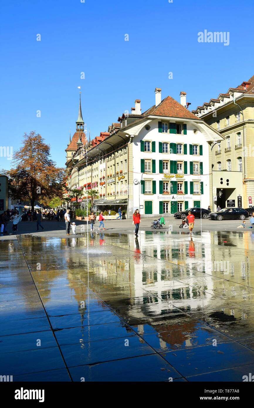 La Svizzera, il cantone di Berna, Berna, la città vecchia elencati come patrimonio mondiale dall' UNESCO, Bundesplatz (Piazza federale) Foto Stock