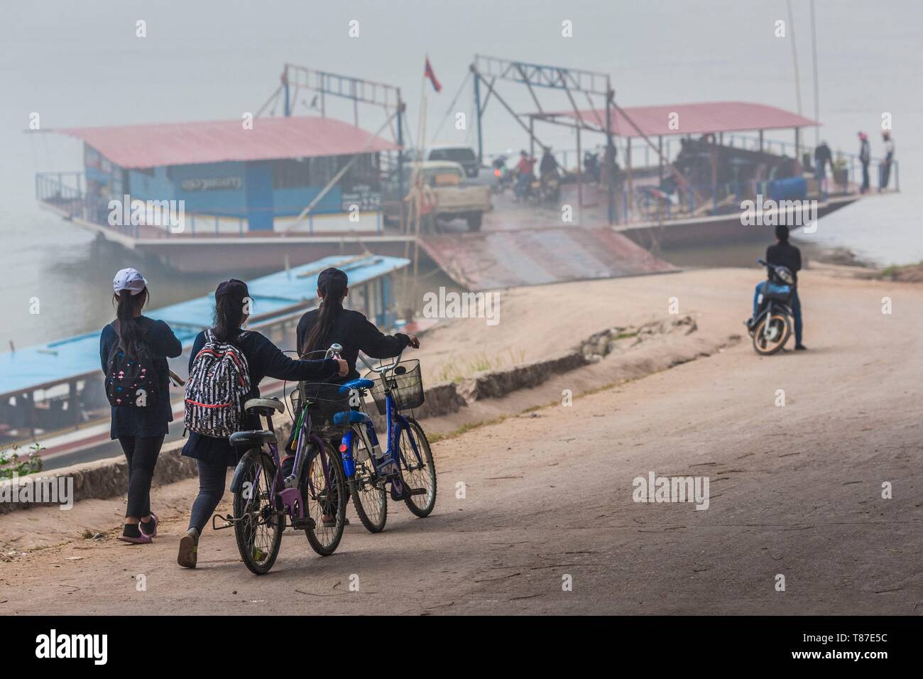 Laos, Luang Prabang, traghetto, Fiume Mekong Foto Stock