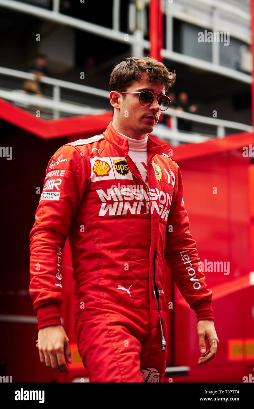 Barcellona, Spagna. 11 Maggio, 2019. Charles Leclerc del team Ferrari vai al garage per iniziare la sessione di qualifica durante il periodo della Formula Uno giornata di qualifica presso il Circuito di Catalunya. Credito: Pablo Guillen/Alamy Foto Stock