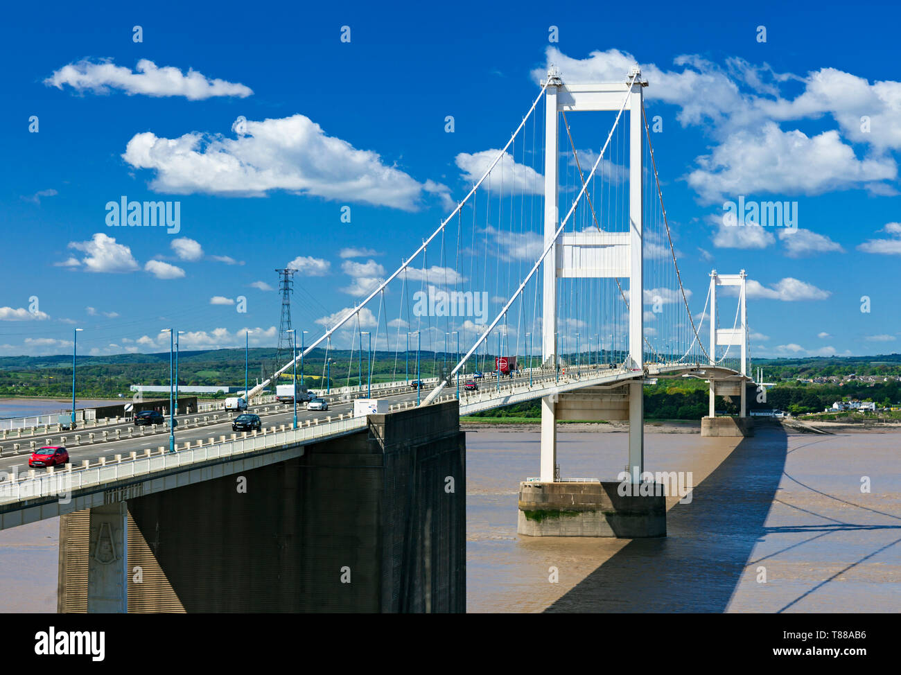 Severn Wye ponte di collegamento tra Inghilterra e Galles, guardando dall'Inghilterra al Galles. Foto Stock