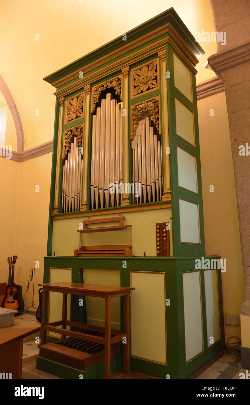 Interno della chiesa, Meana Sardo, Sadinia Foto Stock