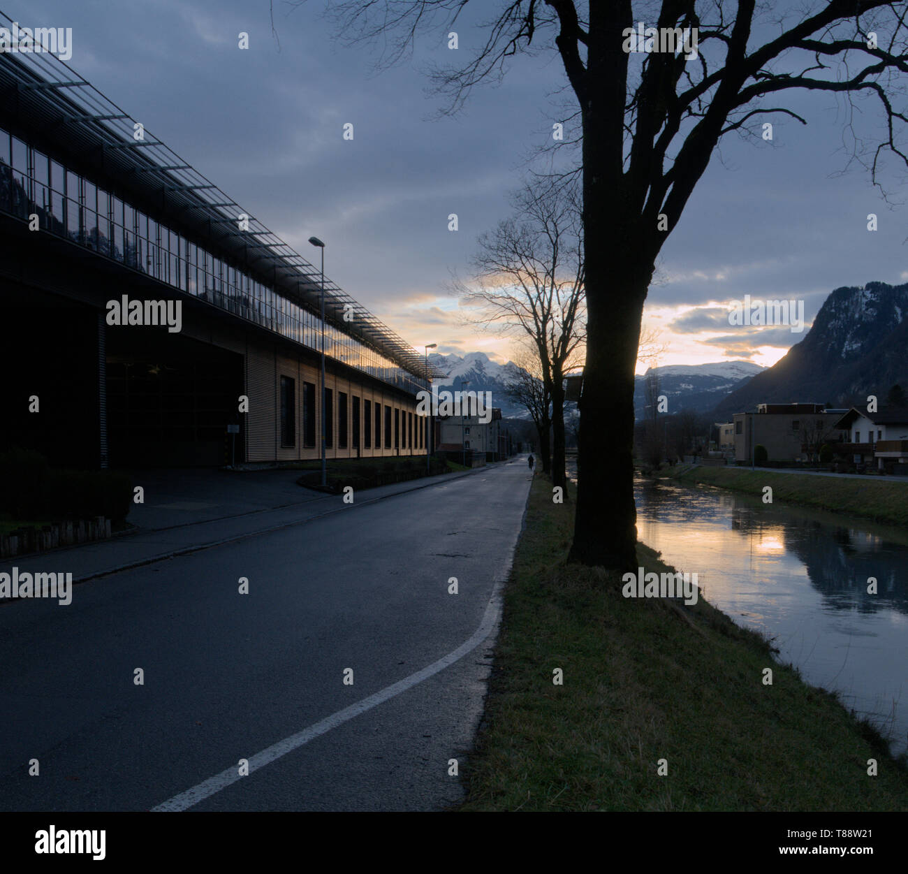 Serata nel villaggio di Rüthi, Swiss valle del Reno Foto Stock