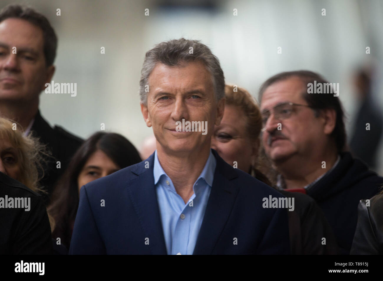 Buenos Aires, Argentina. Il 10 maggio, 2019. Il presidente della Repubblica Argentina Mauricio Macri, partecipa a una riunione politica di inaugurare un treno viadotto, accanto al sindaco della città di Buenos Aires, Horacio Rodriguez Larreta (sinistra) e il governatore della provincia di Buenos Aires, Maria Eugenia Vidal ( a destra), a Buenos Aires, Argentina, il Venerdì (10). Credito: Mario De Fina/FotoArena/Alamy Live News Foto Stock