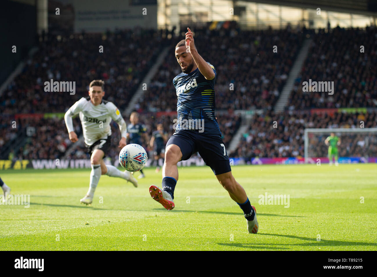 Derby, Regno Unito. 11 Maggio, 2019. Kemar Roofe di Leeds United durante il campionato SkyBet playoff semifinale partita tra Derby County e Leeds United al Pride Park, Derby sabato 11 maggio 2019. (Credit: Pat Scaasi | MI News) solo uso editoriale, è richiesta una licenza per uso commerciale. Nessun uso in scommesse, giochi o un singolo giocatore/club/league pubblicazioni. La fotografia può essere utilizzata solo per il giornale e/o rivista scopi editoriali. Credito: MI News & Sport /Alamy Live News Foto Stock