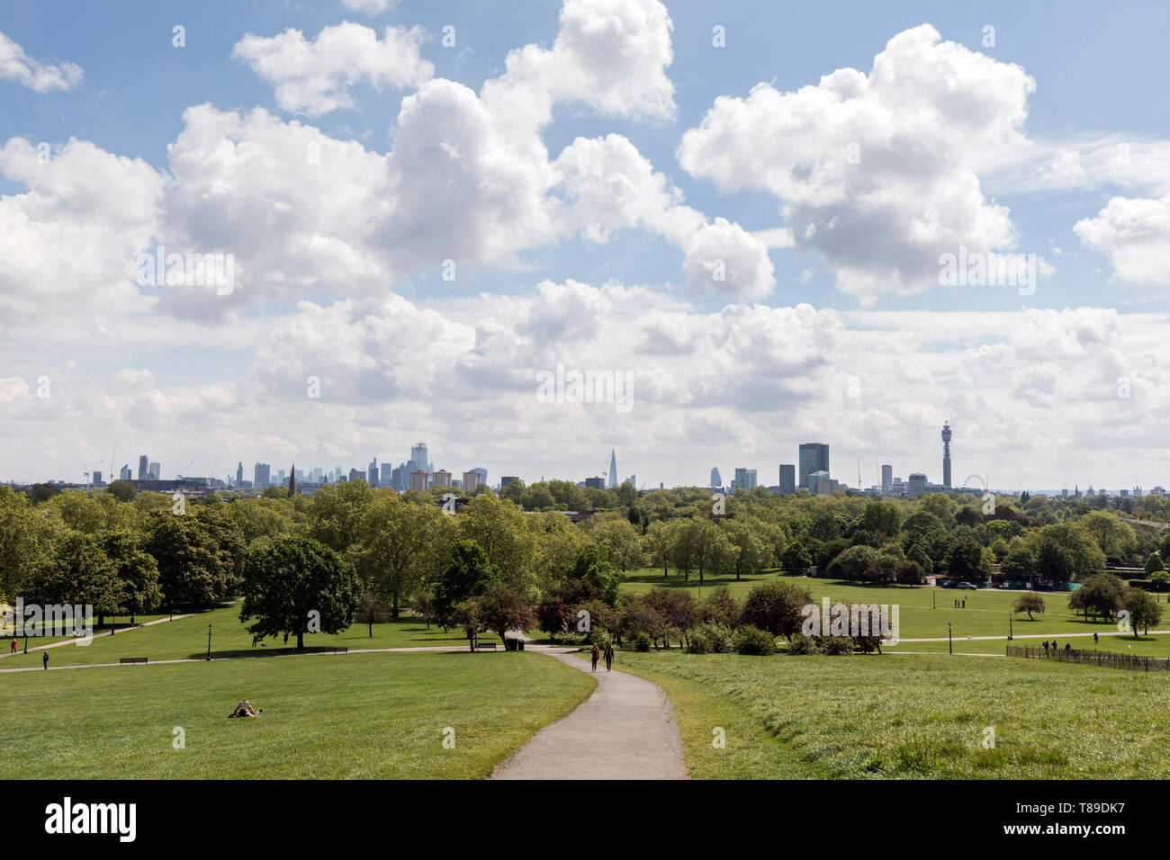 Vista sullo skyline di Londra da Primrose Hill. Foto Stock