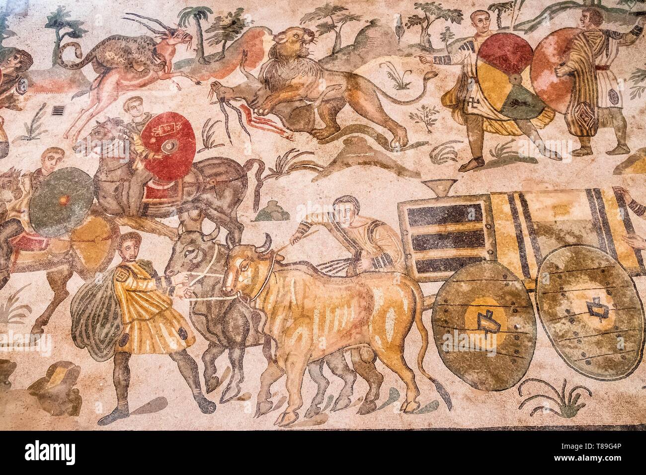 Sicilia Italia, di Piazza Armerina e Villa Romana del Casale, sito Patrimonio Mondiale dell'UNESCO, esempio supremo di una lussuosa villa romana pregevoli per la ricchezza e la qualità dei mosaici che decorano ogni stanza Foto Stock