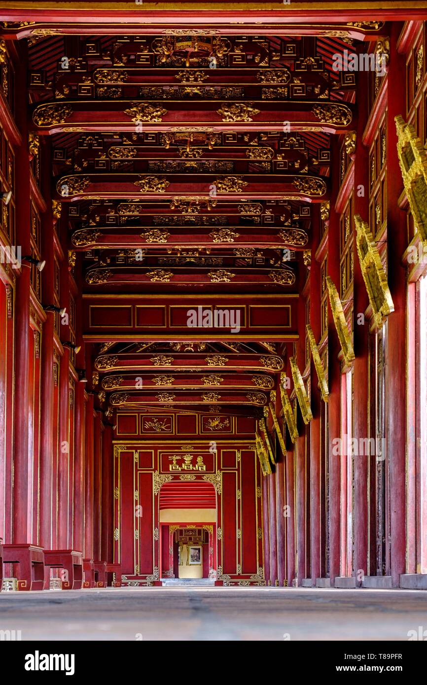 Il Vietnam, Thua Thien Huê provincia, tonalità, la Città Proibita o viola città nel cuore della città imperiale, elencato come sito del Patrimonio Mondiale dall' UNESCO, corridoio orientale Foto Stock