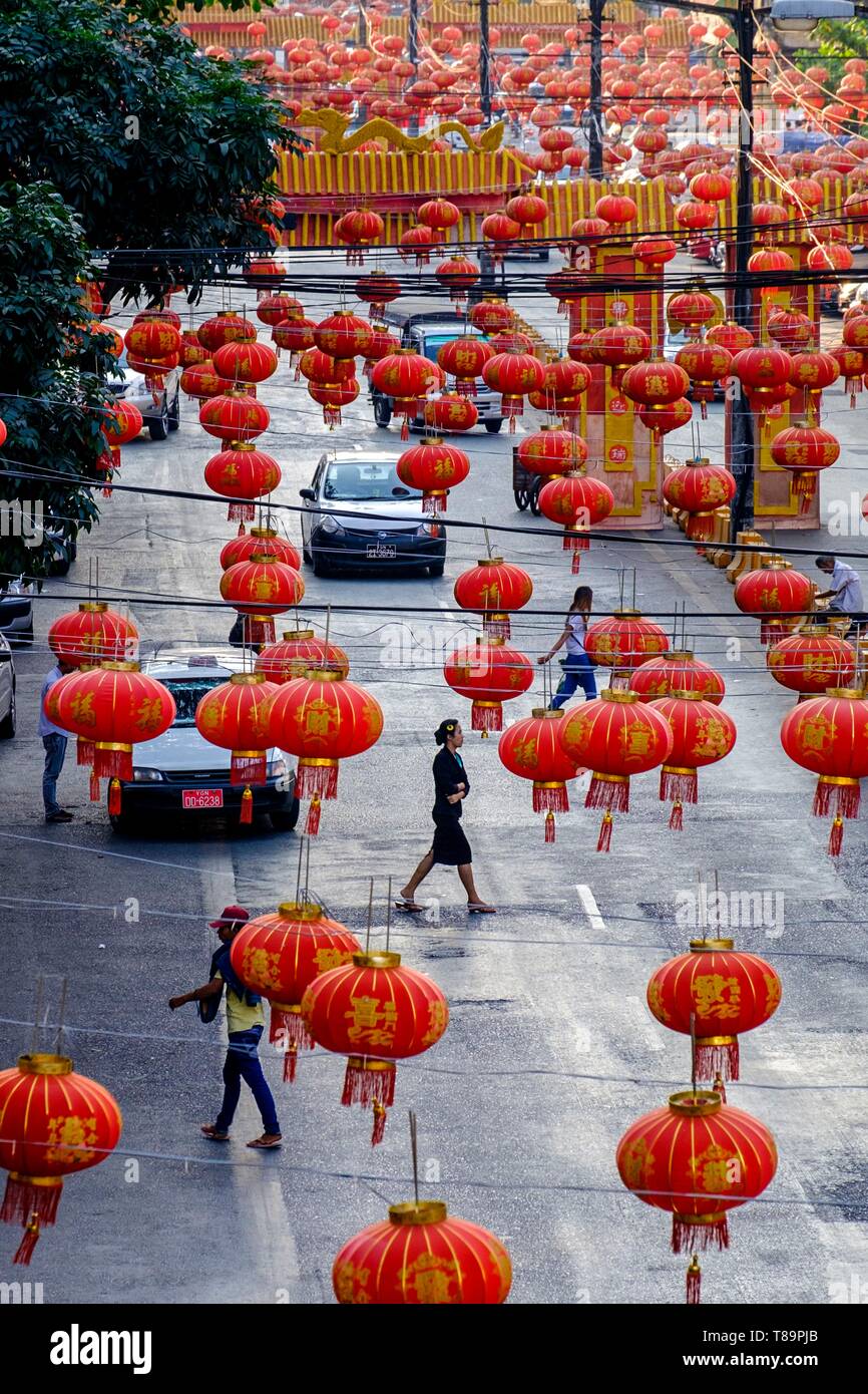 Myanmar Yangon, città vecchia, area cinese decorato per il nuovo anno Foto Stock