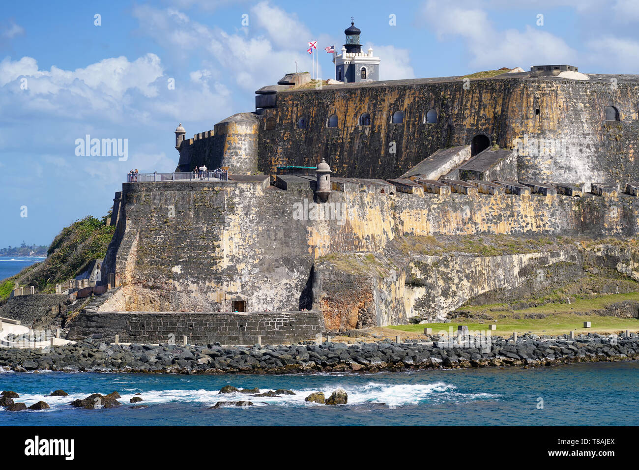 Fort San Felipe del Morro, sito storico nazionale di San Juan. San Juan, Porto Rico, Stati Uniti. Vista da una nave da crociera. Foto Stock