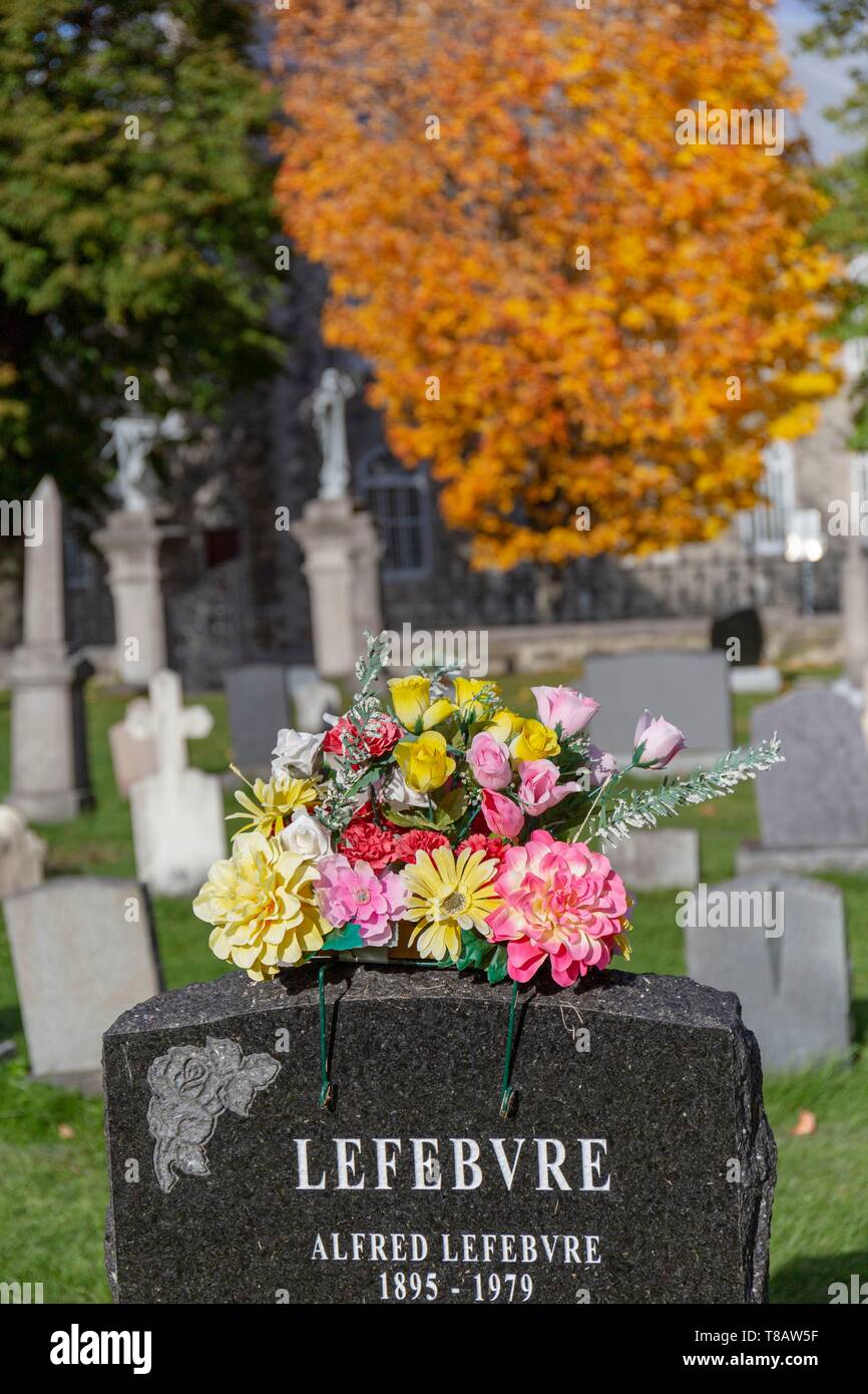 Canada, provincia del Québec, Chemin du Roy, Quebec regione della capitale nazionale, Deschambault, San Giuseppe chiesa e cimitero Foto Stock