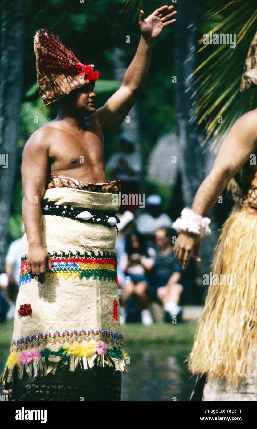 Canoa parade,Centro Culturale Polinesiano,Oahu, alle Hawaii Foto Stock