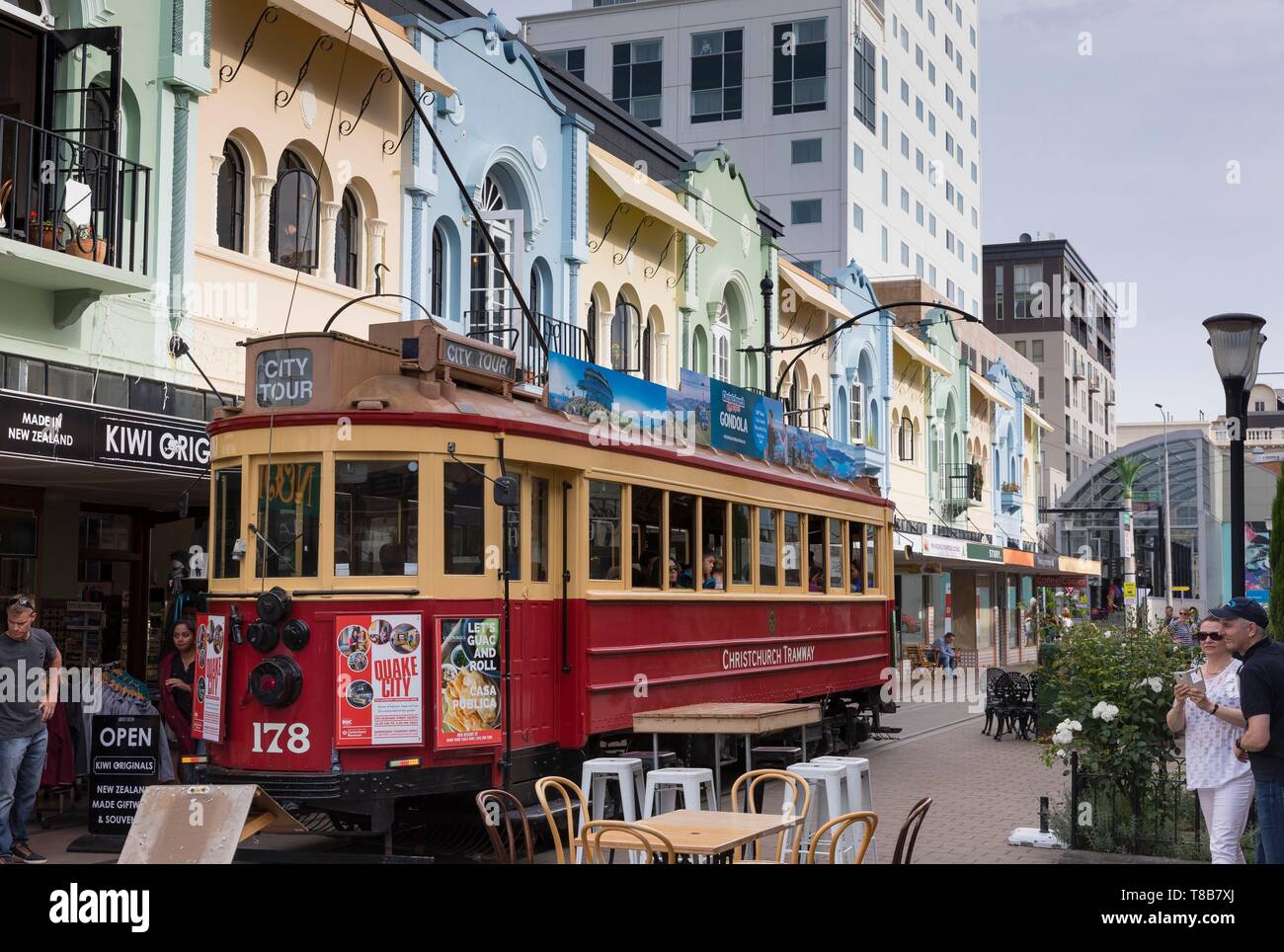 Nuova Zelanda, Isola del Sud, regione di Canterbury, Christchurch, tram in Regent Street Foto Stock