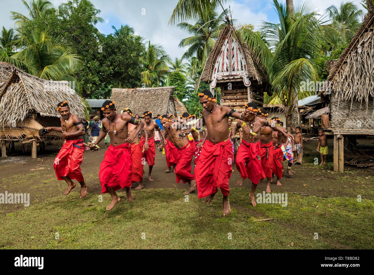 Papua Nuova Guinea, Milne Bay Provincia, Encastreaux Mare, Trobriands arcipelago, Kiriwina Isola, Okaiboma Village, Milamala festival, tradizionale danza circolo chiamato Wosi Mwaya Foto Stock