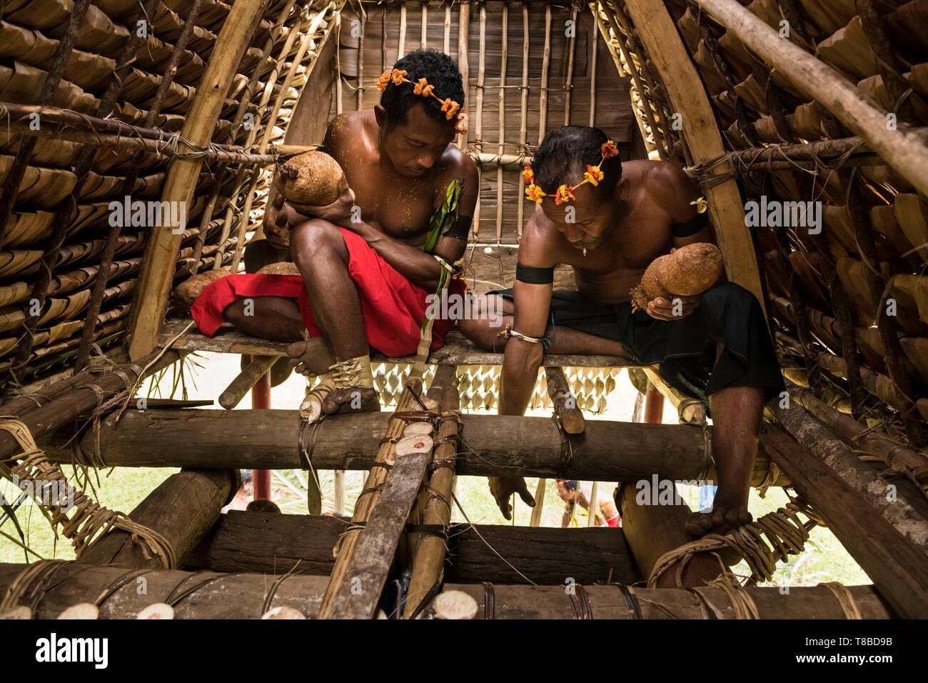 Papua Nuova Guinea, Milne Bay Provincia, Encastreaux Mare, Trobriands arcipelago, Kiriwina Isola, Okaiboma Village, cerimonia di filato Foto Stock